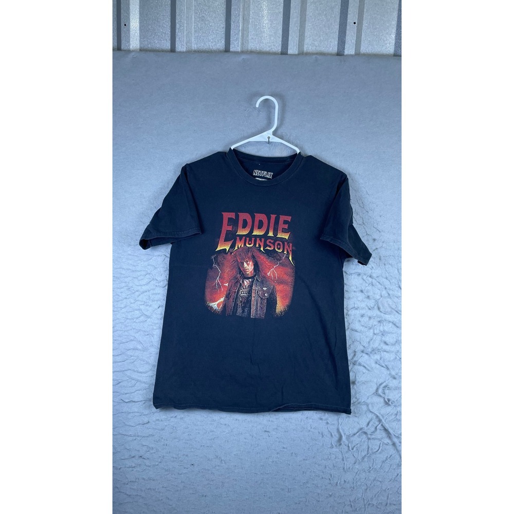 Netflix Stranger Things T-Shirt Mens S Black Excellent Eddie Munson Graphic Tee